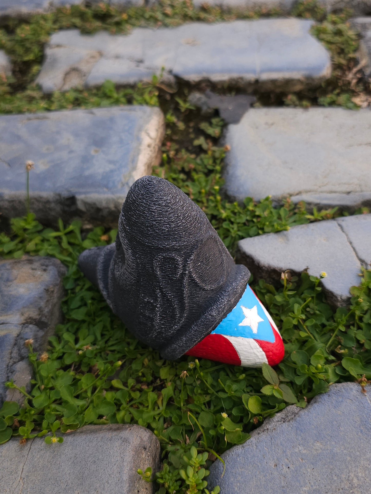 Cemi Taino Con bandera de Puerto Rico